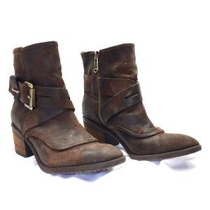 Donald Pliner “diem” boots sz 7